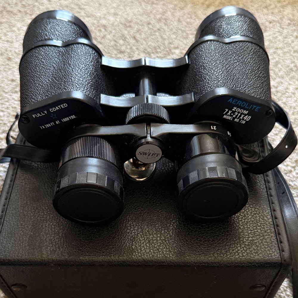 Aerolite Black Binoculars